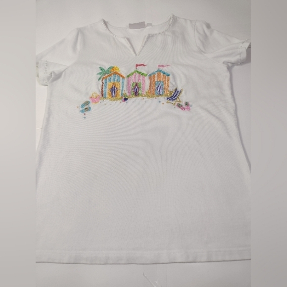 Quacker Factory Women's White Beach Hut Embroidered T-Shirt Size (M) - Picture 9 of 10